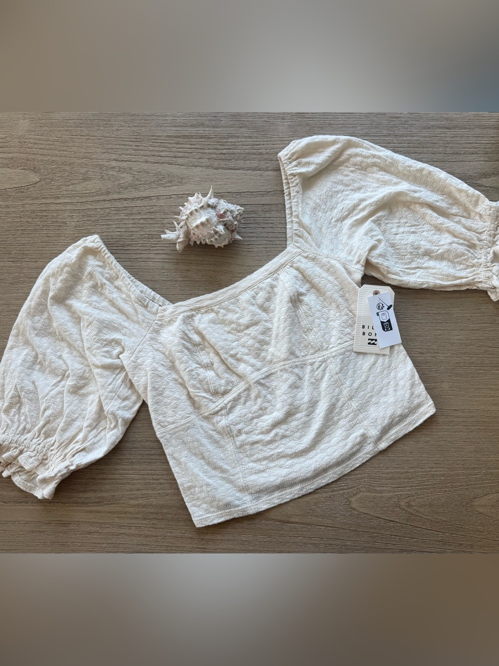 BNWT Billabong Cream Textured Puff-Sleeve Cropped Top
